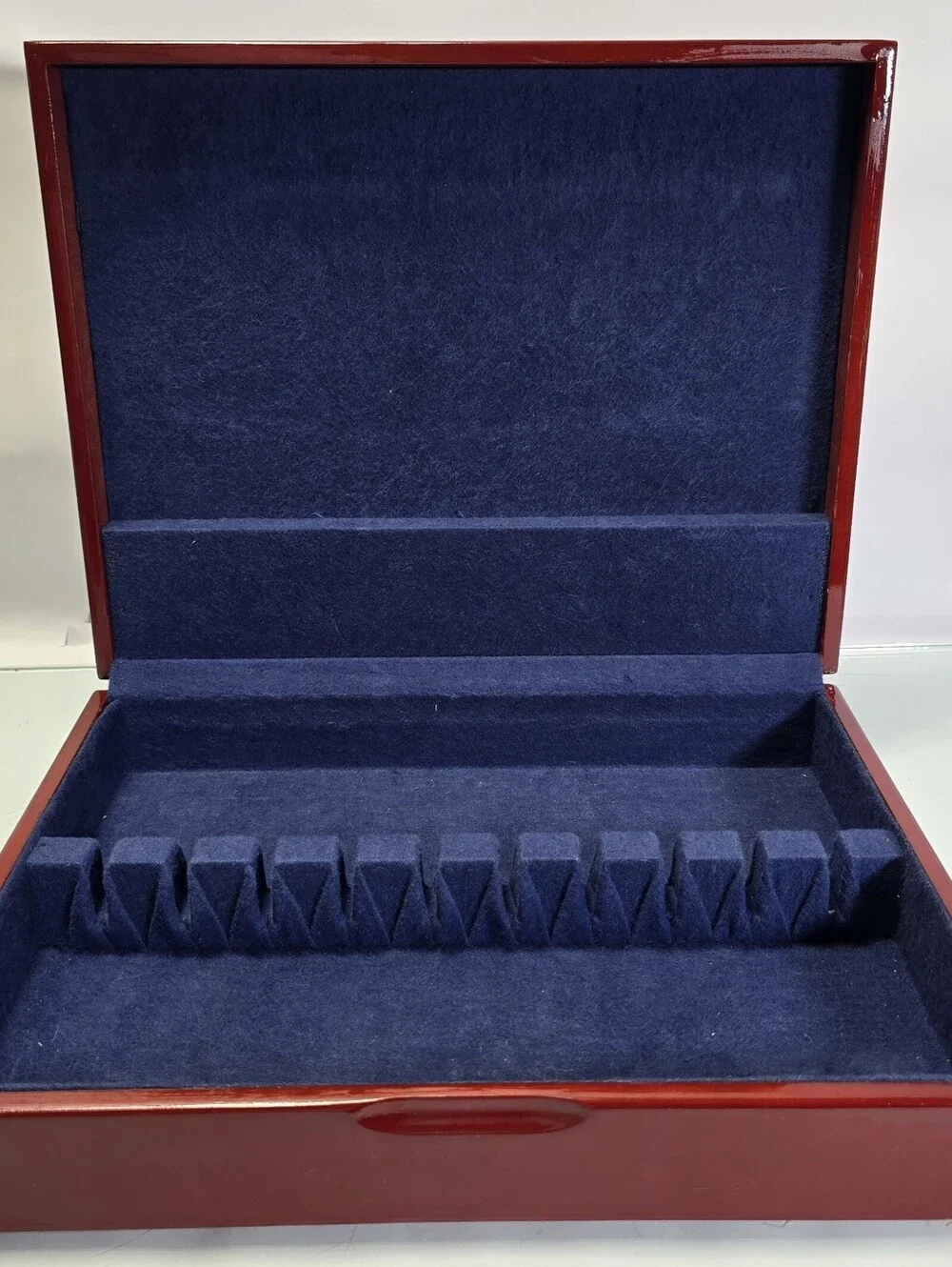 VTG MCM Wooden Anti Tarnish Silverware Flatware Storage Chest Box 10 Slots Mahog